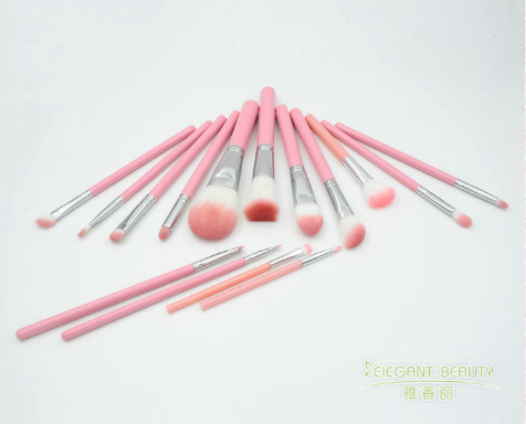 草莓视频无限观看能用美妆蛋清洗液洗吗？